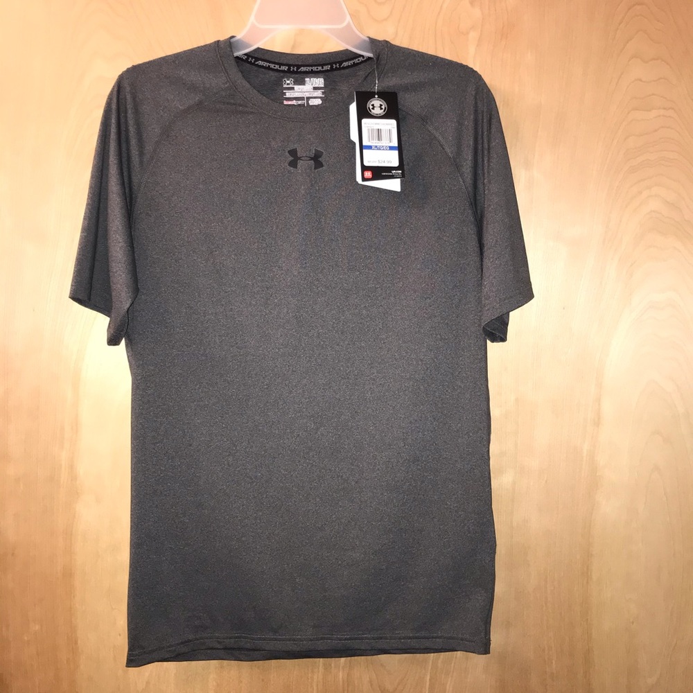 NWT Men’s Under Armour Gray Compression T-Shirt